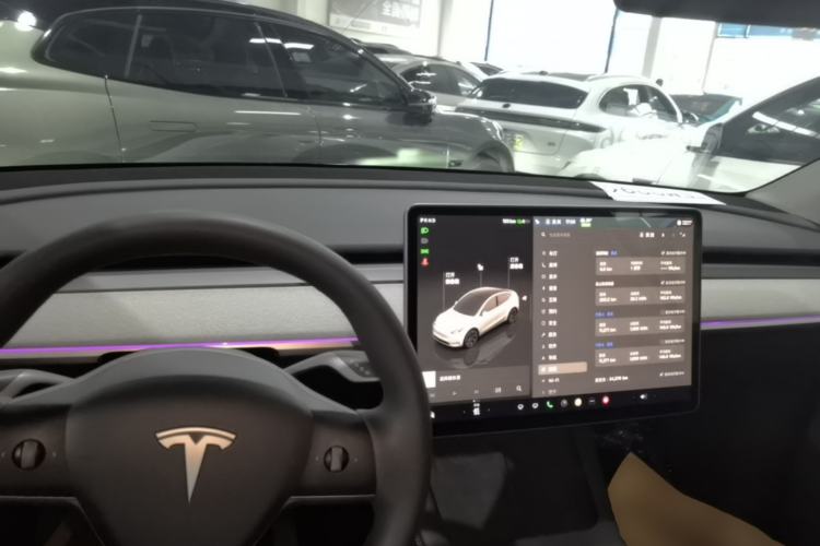 Used Tesla Model Y 2024 Rear-Wheel-Drive Version Center Console