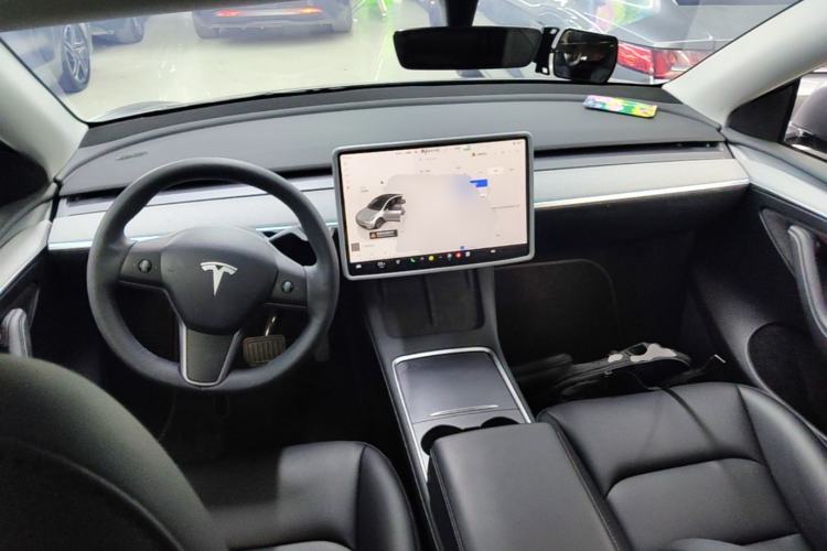 Used Tesla Model Y 2024 Rear-Wheel-Drive Version Center Console