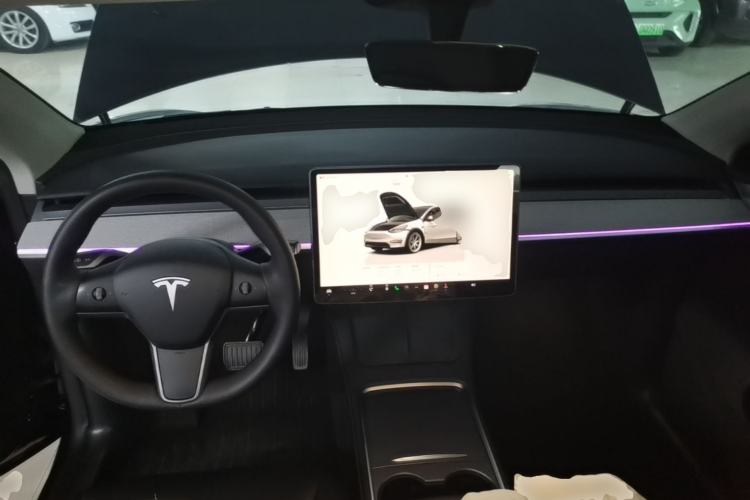 Used Tesla Model Y 2024 Rear-Wheel-Drive Version Center Console