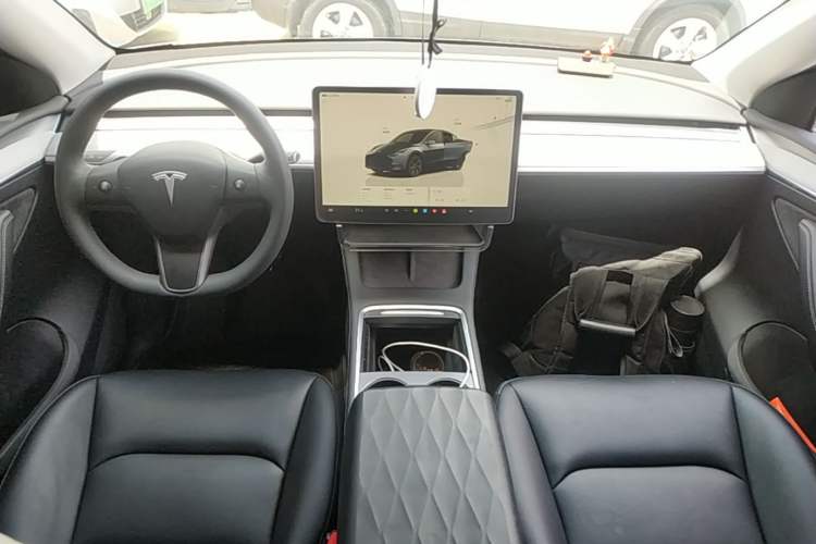 Used Tesla Model Y 2024 Rear-Wheel-Drive Version Center Console