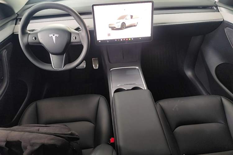 Used Tesla Model Y 2024 Rear-Wheel-Drive Version Center Console