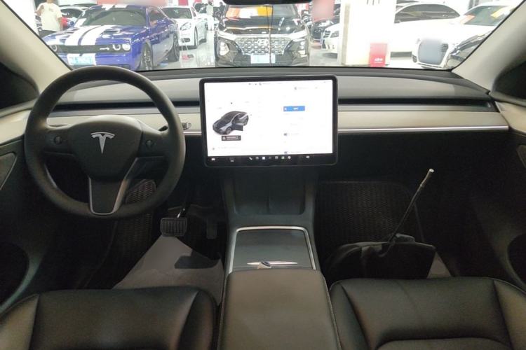 Used Tesla Model Y 2024 Rear-Wheel-Drive Version Center Console