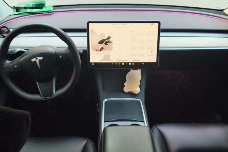 Used Tesla Model Y 2024 Long-Range All-Wheel-Drive Version Center Console
