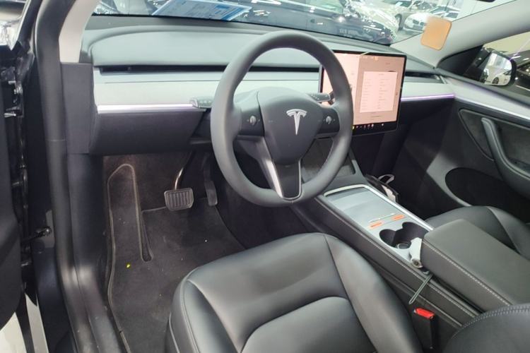 Used Tesla Model Y 2024 Rear-Wheel-Drive Version Center Console