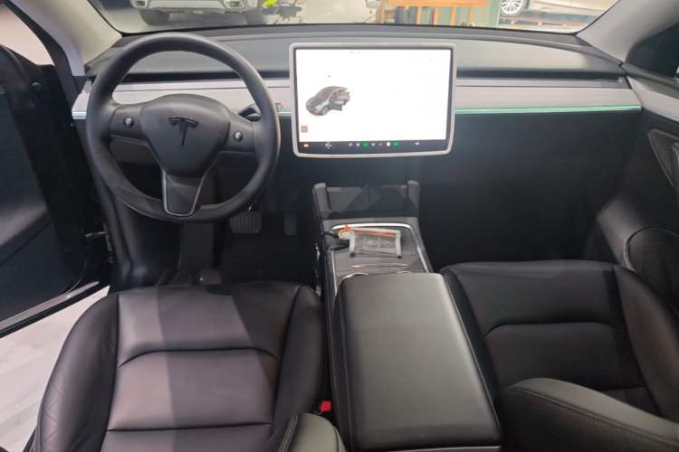 Used Tesla Model Y 2024 Rear-Wheel-Drive Version Center Console