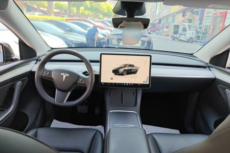 Used Tesla Model Y 2024 Rear-Wheel-Drive Version Center Console