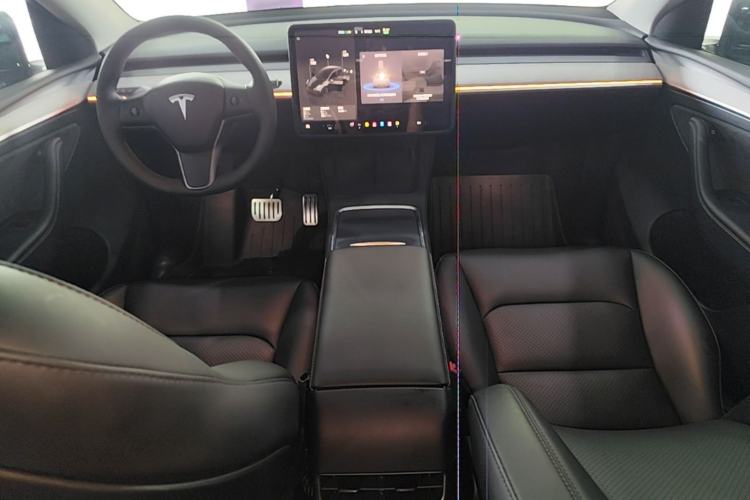 Used Tesla Model Y 2024 Rear-Wheel-Drive Version Center Console