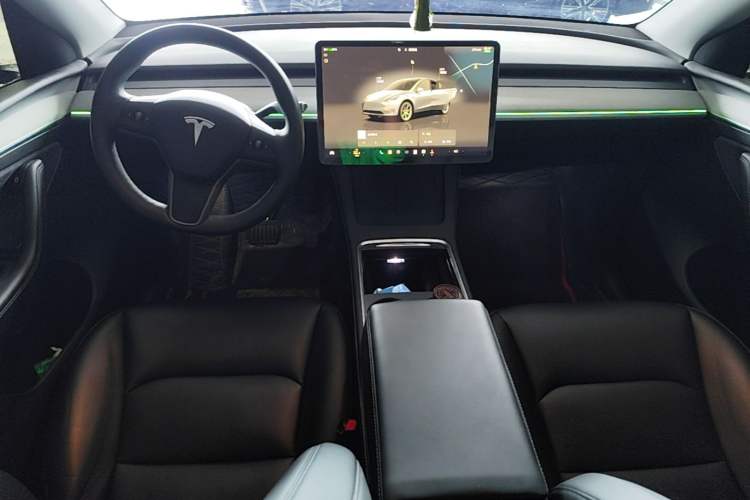 Used Tesla Model Y 2024 Rear-Wheel-Drive Version Center Console