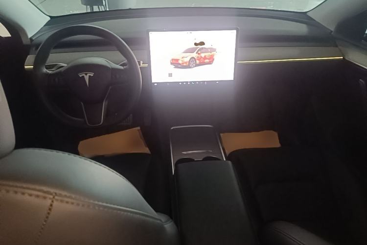 Used Tesla Model Y 2024 Rear-Wheel-Drive Version Center Console