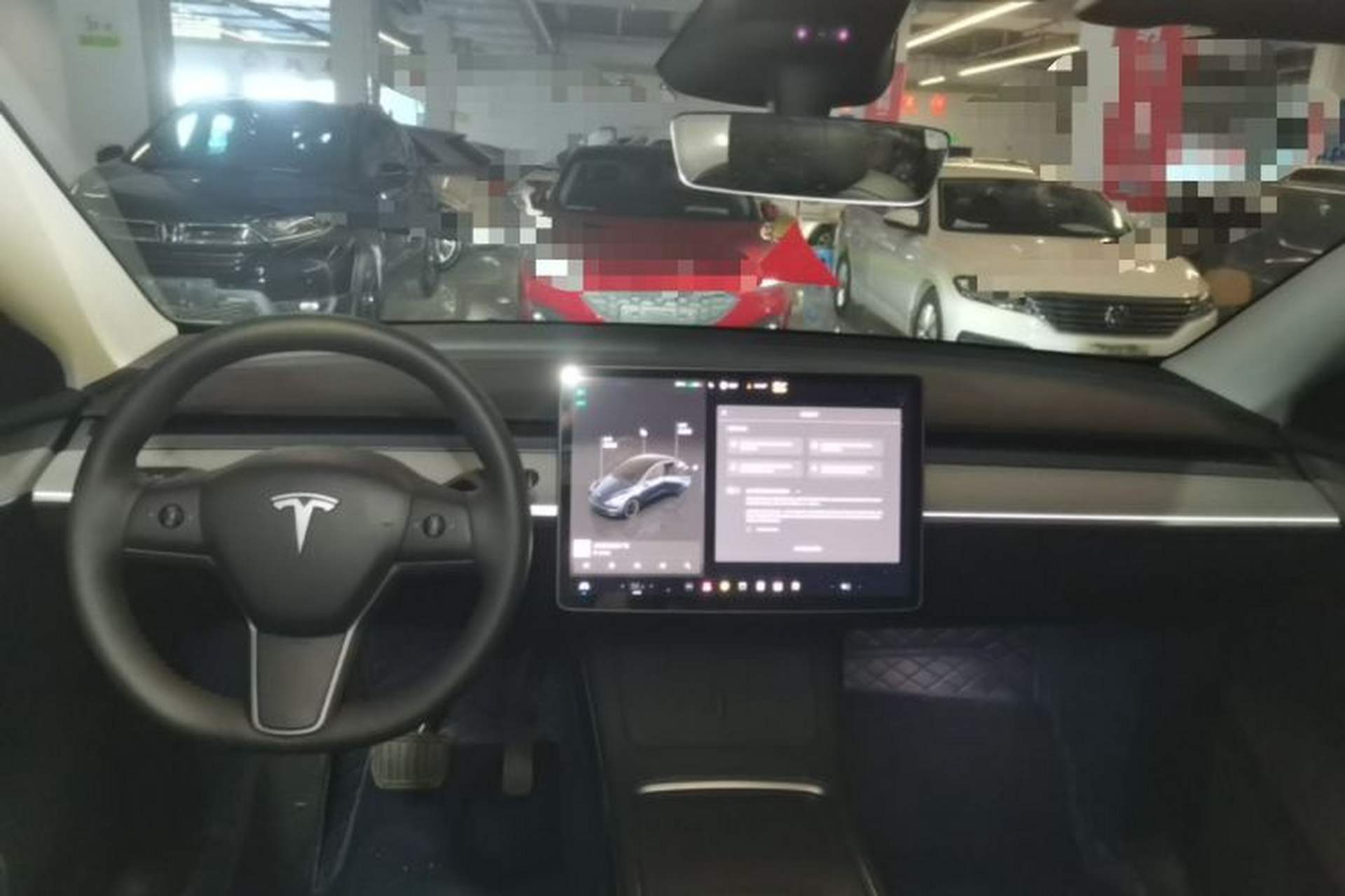 Used Tesla Model Y 2024 Long-Range All-Wheel-Drive Version Center Console
