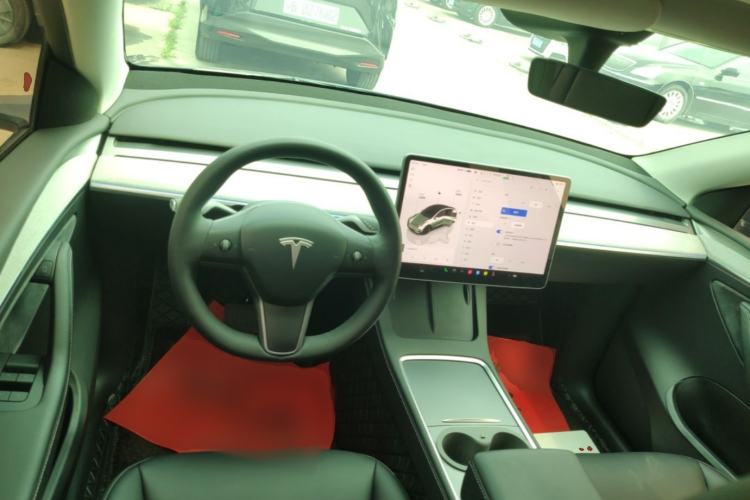 Used Tesla Model Y 2024 Rear-Wheel-Drive Version Center Console