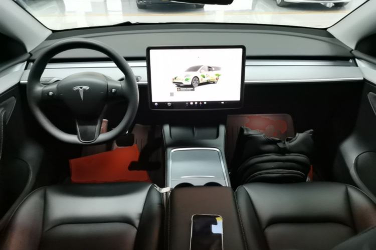 Used Tesla Model Y 2024 Long-Range All-Wheel-Drive Version Center Console