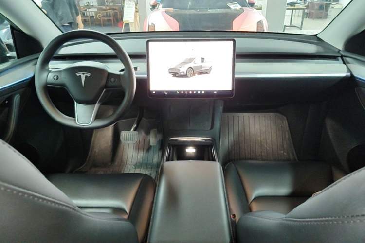 Used Tesla Model Y 2024 Rear-Wheel-Drive Version Center Console