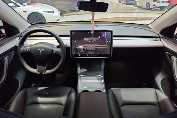 Used Tesla Model Y 2024 Rear-Wheel-Drive Version Center Console