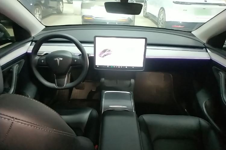 Used Tesla Model Y 2024 Rear-Wheel-Drive Version Center Console