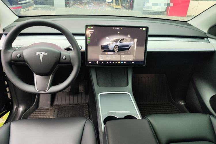 Used Tesla Model Y 2024 Rear-Wheel-Drive Version Center Console