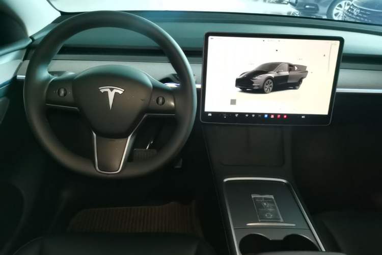 Used Tesla Model Y 2024 Rear-Wheel-Drive Version Center Console