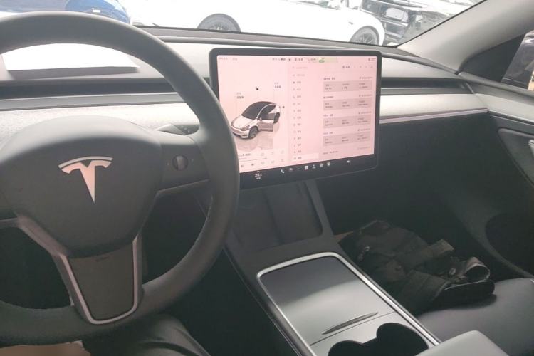 Used Tesla Model Y 2024 Rear-Wheel-Drive Version Center Console