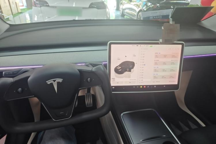 Used Tesla Model Y 2024 Rear-Wheel-Drive Version Center Console