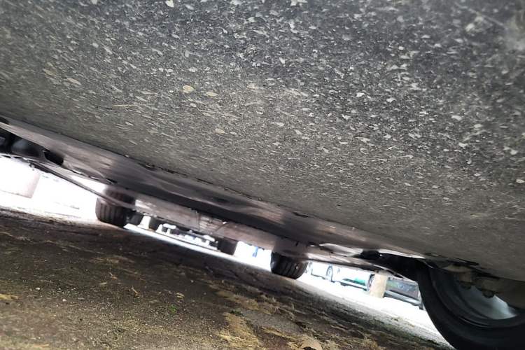 Used Tesla Model Y 2024 Rear-Wheel-Drive Version Chassis Front