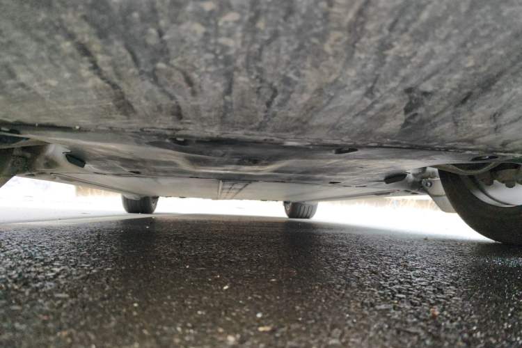 Used Tesla Model Y 2024 Rear-Wheel-Drive Version Chassis Front
