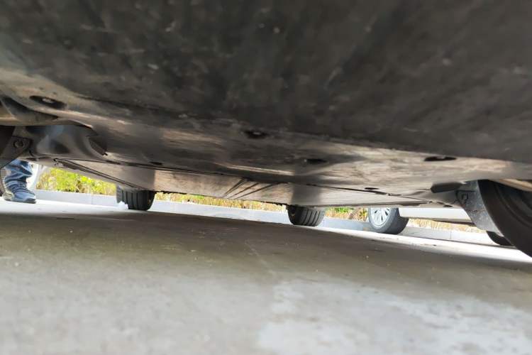 Used Tesla Model Y 2024 Long-Range All-Wheel-Drive Version Chassis Front