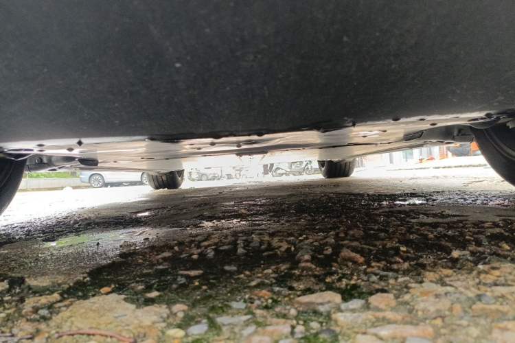 Used Tesla Model Y 2024 Rear-Wheel-Drive Version Chassis Front