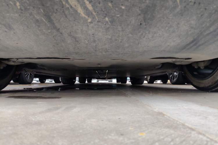 Used Tesla Model Y 2024 Rear-Wheel-Drive Version Chassis Front