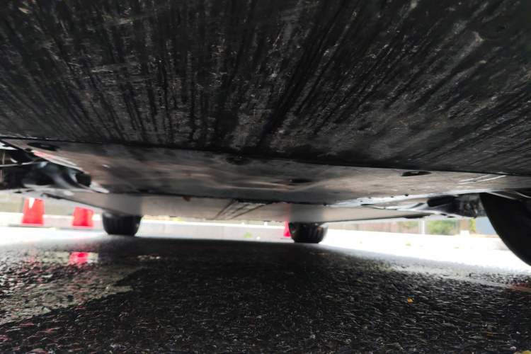 Used Tesla Model Y 2024 Rear-Wheel-Drive Version Chassis Front