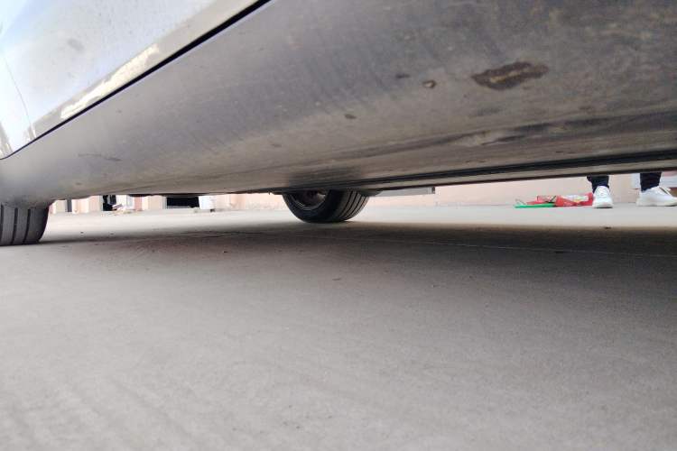 Used Tesla Model Y 2024 Rear-Wheel-Drive Version Chassis Front Right