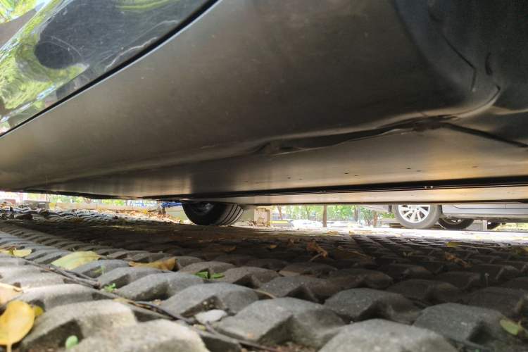 Used Tesla Model Y 2024 Rear-Wheel-Drive Version Chassis Front Right