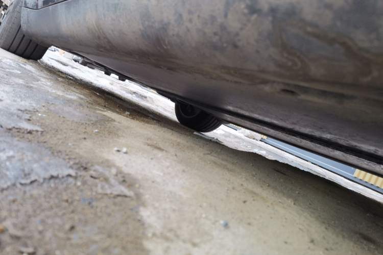 Used Tesla Model Y 2024 Rear-Wheel-Drive Version Chassis Front Right