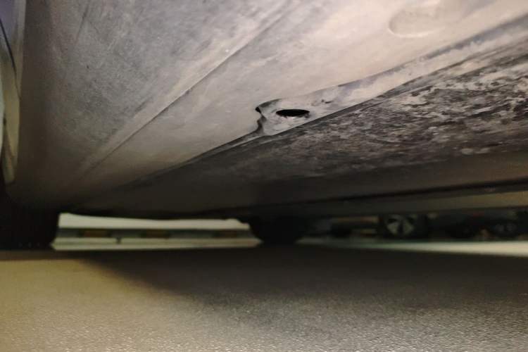 Used Tesla Model Y 2024 Long-Range All-Wheel-Drive Version Chassis Rear Left