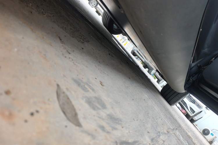 Used Tesla Model Y 2024 Rear-Wheel-Drive Version Chassis Rear Right