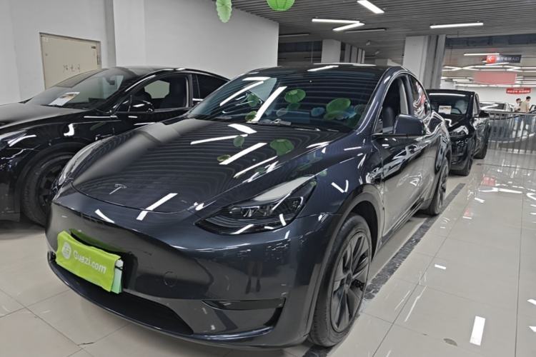 Tesla Model Y 2024 Rear-Wheel-Drive Version