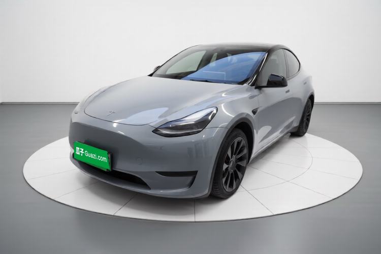 Tesla Model Y 2024 Long-Range All-Wheel-Drive Version