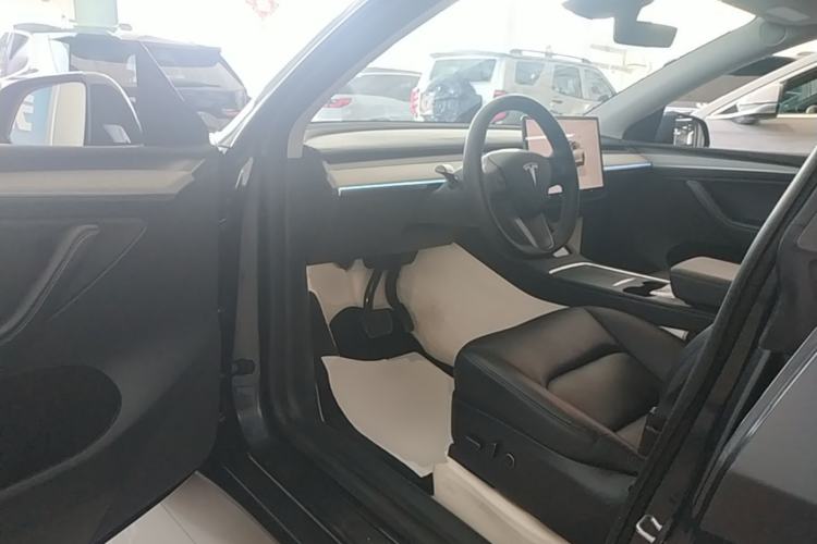 Used Tesla Model Y 2024 Rear-Wheel-Drive Version Driver Seat