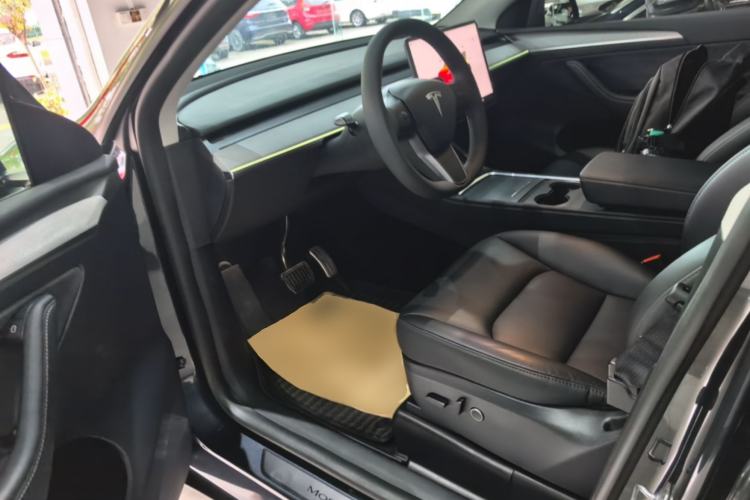 Used Tesla Model Y 2024 Rear-Wheel-Drive Version Driver Seat