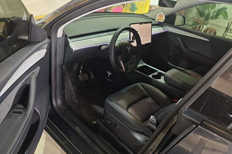 Used Tesla Model Y 2024 Rear-Wheel-Drive Version Driver Seat