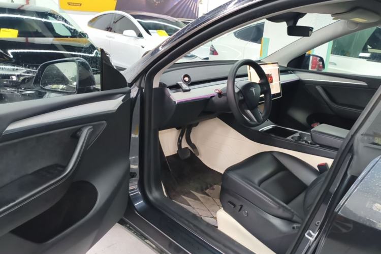 Used Tesla Model Y 2024 Rear-Wheel-Drive Version Driver Seat