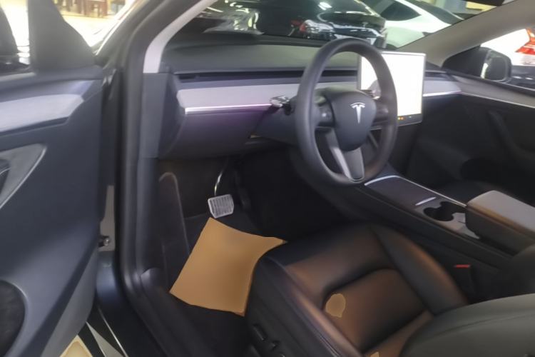 Used Tesla Model Y 2024 Rear-Wheel-Drive Version Driver Seat