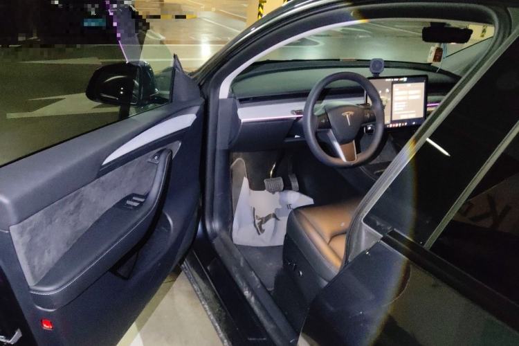 Used Tesla Model Y 2024 Rear-Wheel-Drive Version Driver Seat