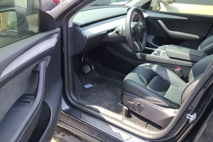 Used Tesla Model Y 2024 Rear-Wheel-Drive Version Driver Seat