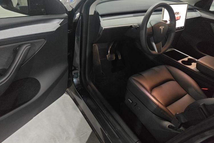 Used Tesla Model Y 2024 Rear-Wheel-Drive Version Driver Seat