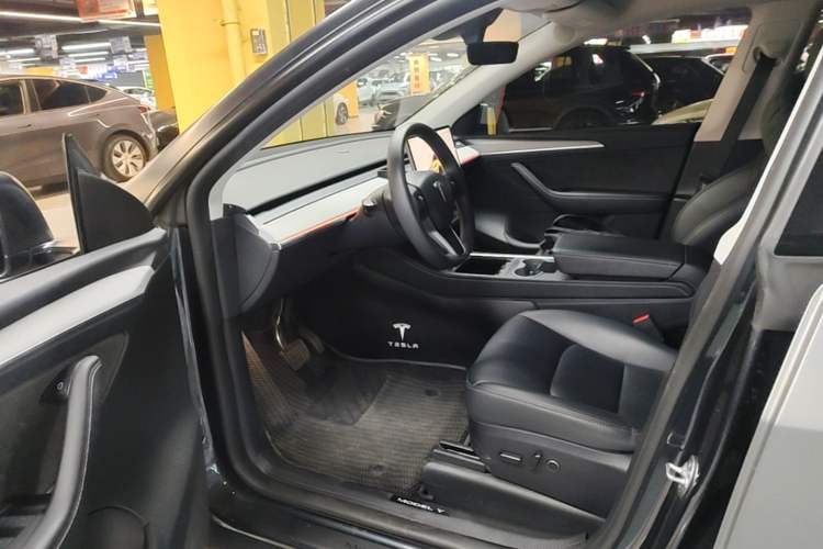 Used Tesla Model Y 2024 Rear-Wheel-Drive Version Driver Seat