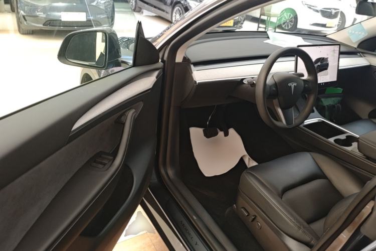 Used Tesla Model Y 2024 Rear-Wheel-Drive Version Driver Seat