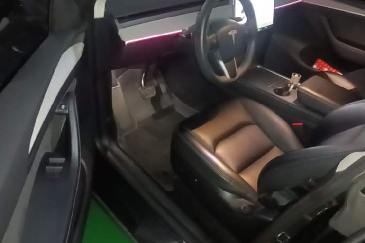 Used Tesla Model Y 2024 Rear-Wheel-Drive Version Driver Seat