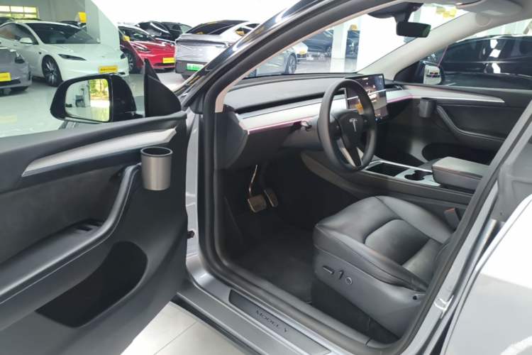 Used Tesla Model Y 2024 Rear-Wheel-Drive Version Driver Seat