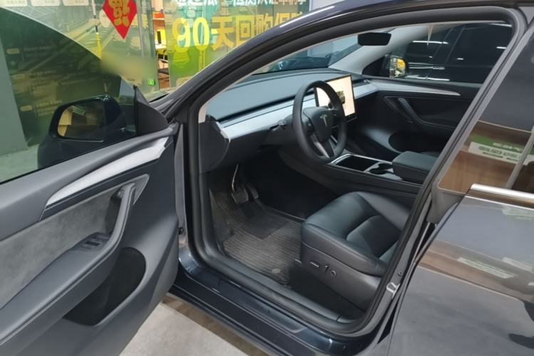 Used Tesla Model Y 2024 Long-Range All-Wheel-Drive Version Driver Seat