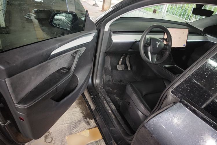 Used Tesla Model Y 2024 Rear-Wheel-Drive Version Driver Seat